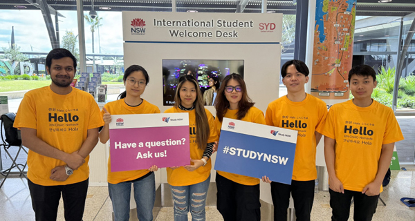 Volunteers at the International Student Welcome Desk