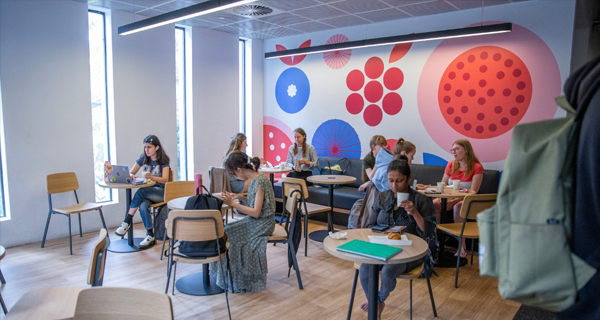 Students eating in the Library